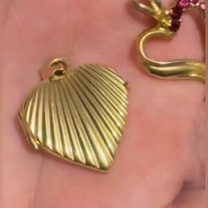 14K heart locket